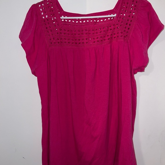 st. john’s bay pink short sleeve blouse - Picture 2 of 4